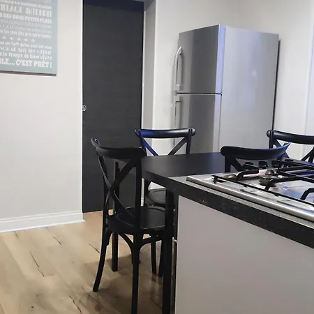 Cosy 3 Pieces Et Garage 15 Min A Pied Du Centre 아파트